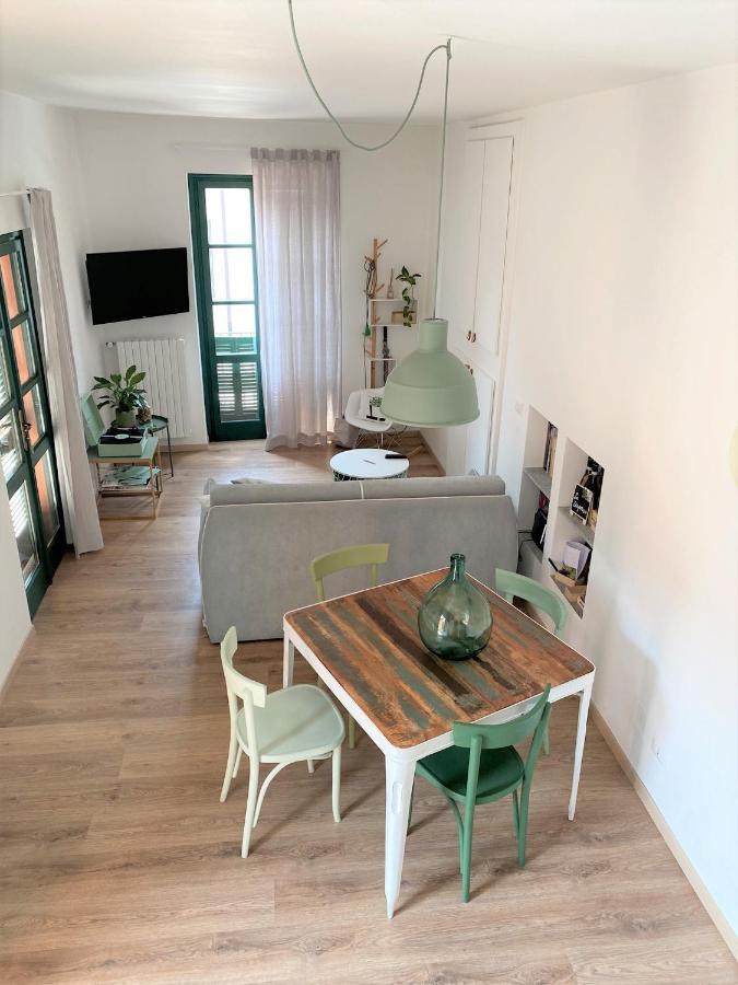 La Casa Di Ringhiera Appartement Alba  Buitenkant foto