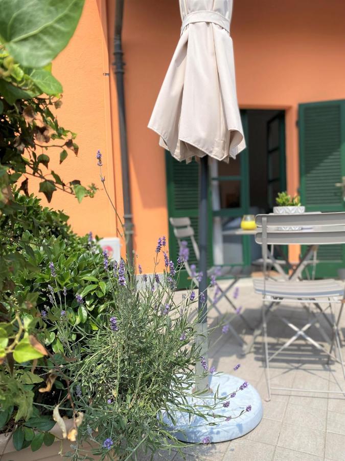 La Casa Di Ringhiera Appartement Alba  Buitenkant foto