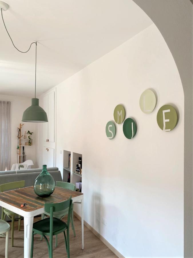 La Casa Di Ringhiera Appartement Alba  Buitenkant foto