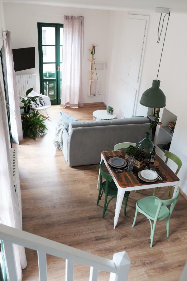 La Casa Di Ringhiera Appartement Alba  Buitenkant foto