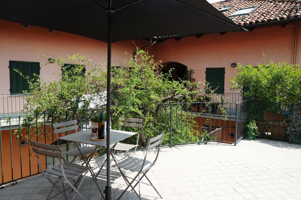 La Casa Di Ringhiera Appartement Alba  Buitenkant foto