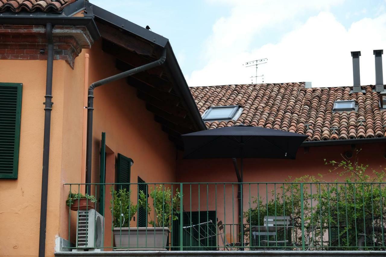 La Casa Di Ringhiera Appartement Alba  Buitenkant foto