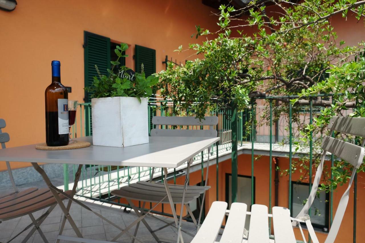 La Casa Di Ringhiera Appartement Alba  Buitenkant foto