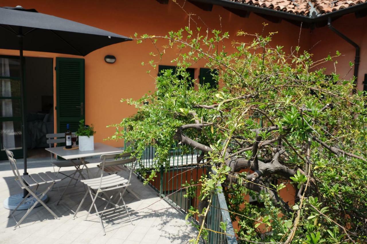 La Casa Di Ringhiera Appartement Alba  Buitenkant foto