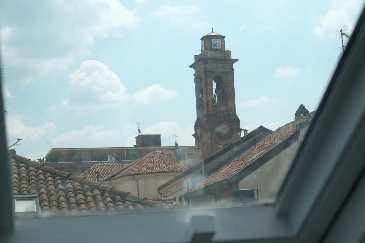 La Casa Di Ringhiera Appartement Alba  Buitenkant foto